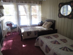Grandma's Fan Quilt Bed room